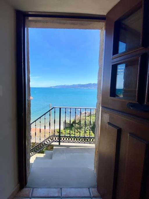 El Balcon Del Escanu Ластрес Экстерьер фото